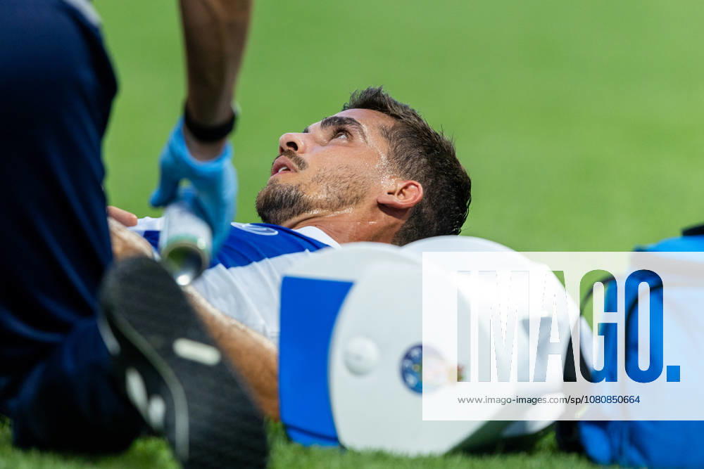 FC Porto v FC Alverca - Liga Portugal Betclic 2026 27 Andre Silva of FC Porto is seen with an injury during the FC Porto versus FC Alverca match for the Liga Portugal Betclic 2026 27 at Estadio do Dragao in Porto, Portugal, on August 9, 2026. Porto Porto Portugal