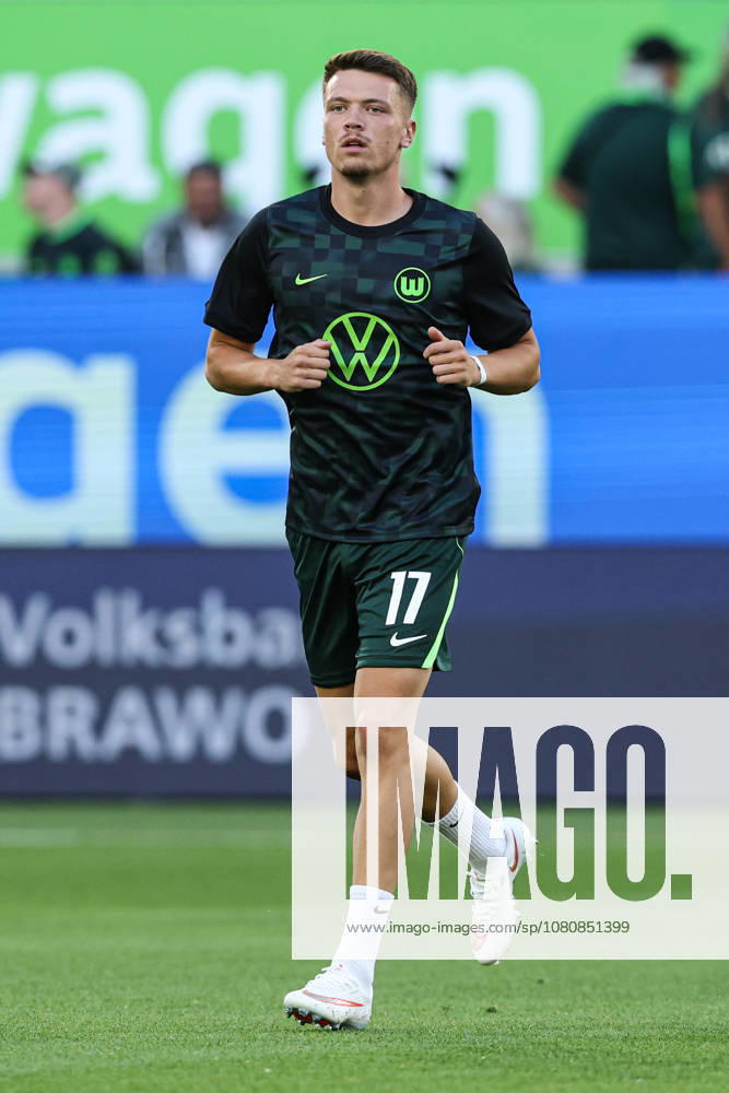 Dzenan Pejcinovic, VfL Wolfsburg, 17, 2nd Bundesliga, 2026–2027 season, VfL Wolfsburg vs. 1. FC Kaiserslautern at the Volkswagen Arena in Wolfsburg; soccer, man, men, Germany