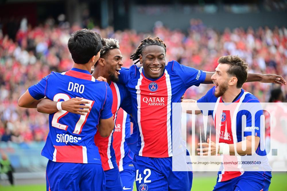 Dro Fernandez, Mbaye Ibrahim Boly, David Kvaratskhelia, Khvicha FRIENDLY SOCCER MATCH 2026 PSG vs. MANCHESTER UNITED 1–1 ULLEVI STADIUM, GOTHENBURG, SWEDEN, August 8, 2026, Jean B. AutissierAPTISTE 1–0 Mbaye Ibrahim Gothenburg Ullevaal Stadium Sweden GermanyxJapanxUKxFrancexBelgiumxOUT