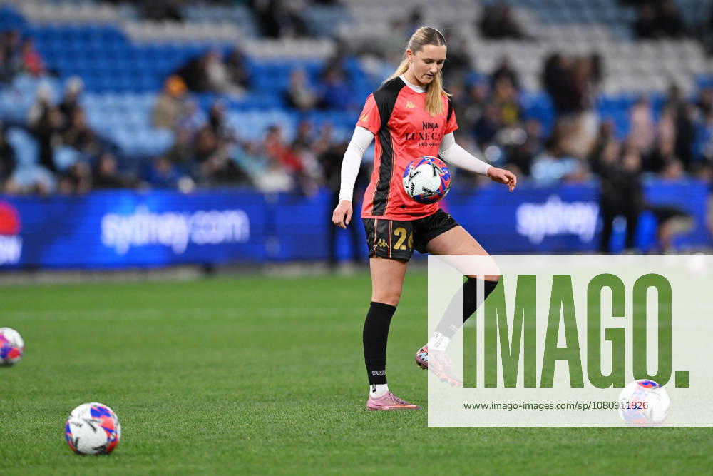 SOCCER CHELSEA ALL STARS WOMEN, Pia Vlok of the All Stars warms up ahead of the Sydney Super Cup match between Chelsea FC Women and A-League All Stars Women at Allianz Stadium in Sydney, Wednesday, August 12, 2026. ( NO ARCHIVING, Sydney New South Wales Australia