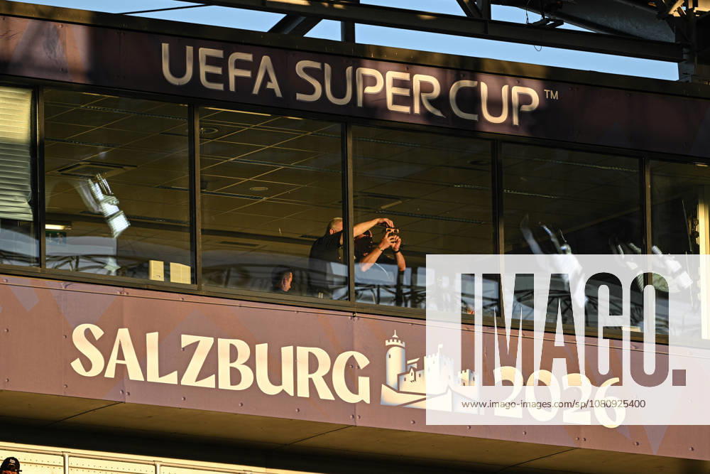 Paris Saint-Germain v Aston Villa - UEFA Super Cup SALZBURG, AUSTRIA - AUGUST 12: Fans observe the partial solar eclipse through protective solar viewing glasses ahead of the UEFA Super Cup match between Paris Saint-Germain and Aston Villa in Salzburg, Austria, on August 12, 2026. Harun Ozalp Anadolu Salzburg Austria. Editorial use only. Please get in touch for any other usage.