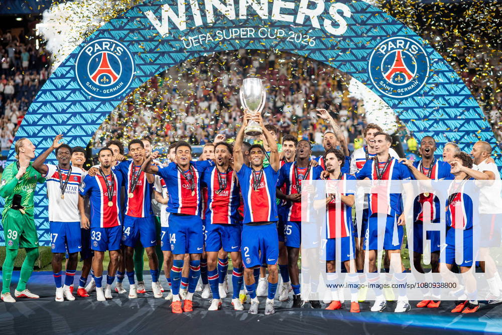 2026.08.12 Salzburg Pilka Nozna, Superpuchar UEFA 2026 PSG - Aston Villa N z pilkarze PSG po wygranym meczu randosc feta celebnracja, PSG players after the match win celebration Foto Mateusz Porzucek PressFocus 2026.08.12 Salzburg Football, UEFA Super Cup 2026 Paris Saint-Germain F.C. - Aston Villa PSG - Aston Villa pilkarze PSG po wygranym meczu randosc feta celebnracja, PSG players after the match win celebration Credit: Mateusz Porzucek PressFocus NEWSPIX.PL --- newspix.pl POLAND OUT!
