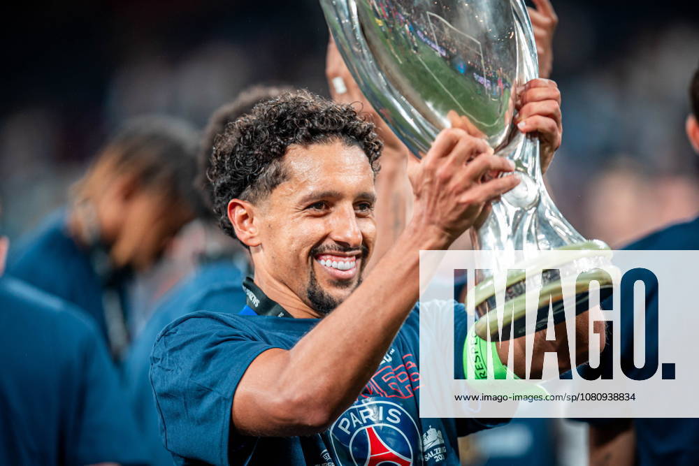 2026.08.12 Salzburg Pilka Nozna, Superpuchar UEFA 2026 PSG - Aston Villa N z Marquinhos po wygranym meczu after win the match celebrations Foto Mateusz Porzucek PressFocus 2026.08.12 Salzburg Football, UEFA Super Cup 2026 Paris Saint-Germain F.C. - Aston Villa PSG - Aston Villa Marquinhos po wygranym meczu after win the match celebrations Credit: Mateusz Porzucek PressFocus NEWSPIX.PL --- newspix.pl POLAND OUT!