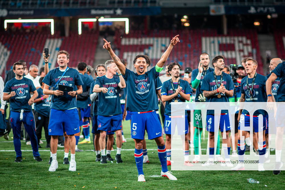 2026.08.12 Salzburg Pilka Nozna, Superpuchar UEFA 2026 PSG - Aston Villa N z pilkarze psg po wygranym meczu PSG players after win the match celebrations Foto Mateusz Porzucek PressFocus 2026.08.12 Salzburg Football, UEFA Super Cup 2026 Paris Saint-Germain F.C. - Aston Villa PSG - Aston Villa pilkarze psg po wygranym meczu PSG players after win the match celebrations Credit: Mateusz Porzucek PressFocus NEWSPIX.PL --- newspix.pl POLAND OUT!