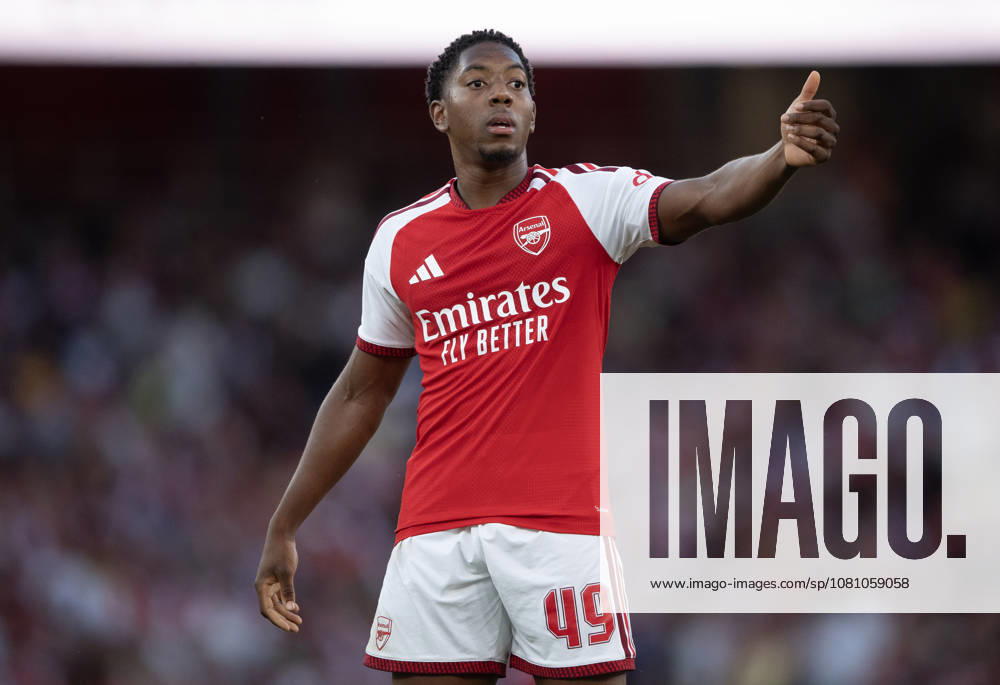 Arsenal FC v Como Calcio - Pre-Season Friendly LONDON, ENGLAND - AUGUST 12: Myles Lewis-Skelly of Arsenal during the pre-season friendly match between Arsenal FC and Como Calcio at Emirates Stadium on August 12, 2026 in London, United Kingdom. London Emirates Stadium England United Kingdom