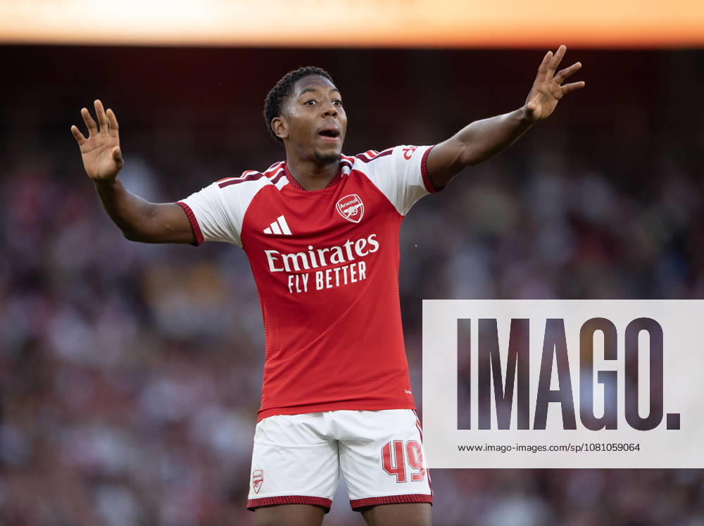 Arsenal FC v Como Calcio - Pre-Season Friendly LONDON, ENGLAND - AUGUST 12: Myles Lewis-Skelly of Arsenal during the pre-season friendly match between Arsenal FC and Como Calcio at Emirates Stadium on August 12, 2026 in London, United Kingdom. London Emirates Stadium England United Kingdom