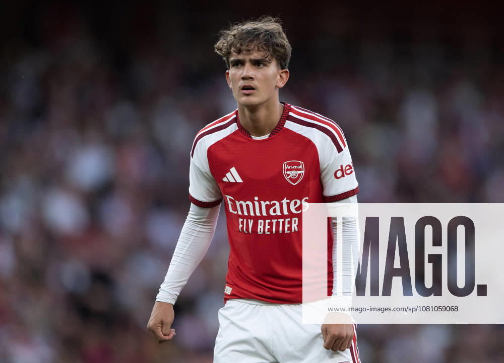 Arsenal FC v Como Calcio - Pre-Season Friendly LONDON, ENGLAND - AUGUST 12: Max Dowman of Arsenal during the pre-season friendly match between Arsenal FC and Como Calcio at Emirates Stadium on August 12, 2026 in London, United Kingdom. London Emirates Stadium England United Kingdom
