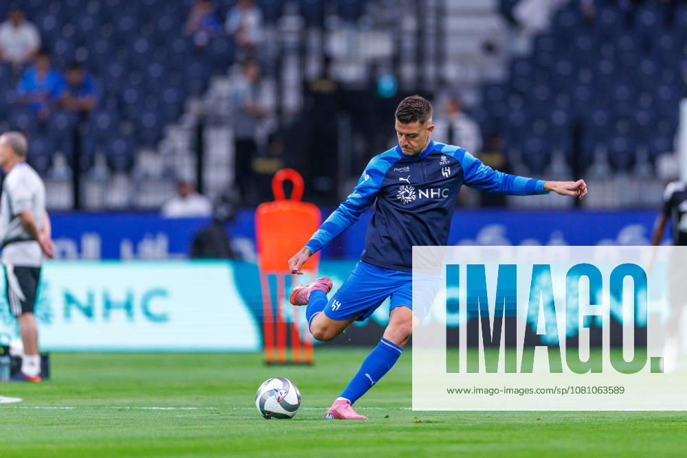 Al Hilal v Al Faisaly: Saudi Pro League RIYADH, SAUDI ARABIA - AUGUST 14: Sergej Milinkovic-Savic of team Al Hilal FC warms up during the Saudi Pro League game between Al Hilal and Al Faisaly at Kingdom Arena on August 14, 2026 in Riyadh, Saudi Arabia. (Photo by Abdullah Ahmed IMAGO) Riyadh Kingdom Arena Saudi Arabia