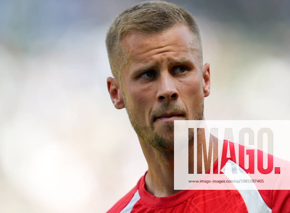 Adrian Beck, 1 FC Heidenheim 1846, 21 minutes before the game (GER), Hertha BSC vs. 1 FC Heidenheim 1846, 2. Bundesliga, Matchday 2, 2026–27 Season, August 15, 2026. DFL regulations prohibit any use of photographs as image sequences and or quasi-video. GER, Hertha BSC vs. 1 FC Heidenheim 1846, 2. Bundesliga, Matchday 2, 2026–27 Season, August 15, 2026, Berlin