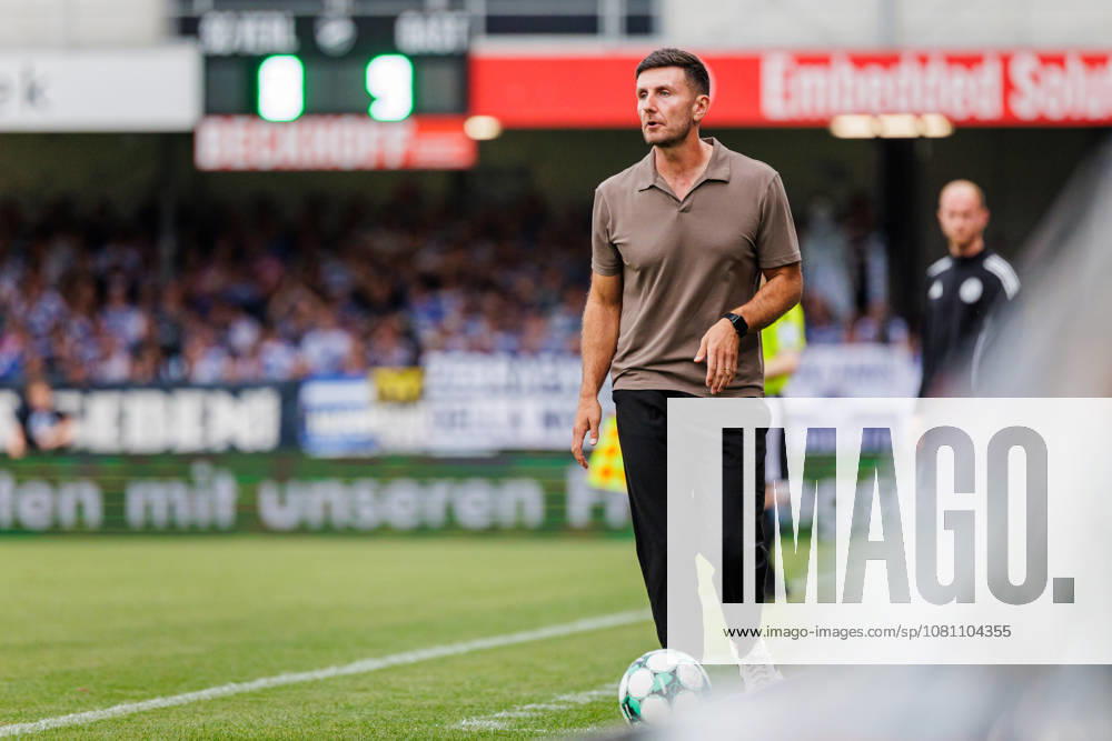 Orest Shala, Head Coach (GER), SC Verl vs. MSV Duisburg, Soccer, 3rd Division, Matchday 2, 2026–2027 Season, August 15, 2026 DFL regulations prohibit the use of photographs as image sequences and or quasi-video GER, SC Verl vs. MSV Duisburg, Soccer, 3rd Division, Matchday 2, 2026–2027 season, August 15, 2026, Verl
