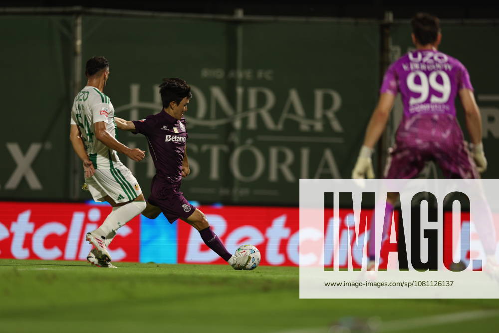 VILA DO CONDE, PORTUGAL - AUGUST 15: Hwang In-beom of FC Porto in action during the Liga Portugal Betclic 2026 27 match between Rio Ave and FC Porto at Estadio dos Arcos on August 15, 2026 in Vila do Conde, Portugal. Vila Do Conde Portugal - ZUMAe141 20260815_zsp_e141_059