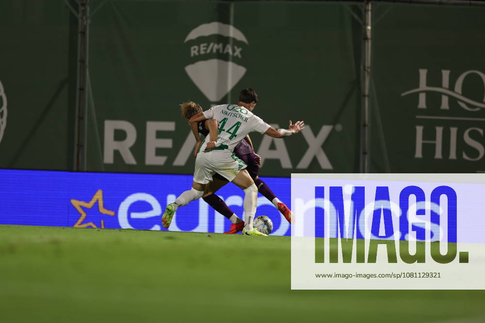 VILA DO CONDE, PORTUGAL - AUGUST 15: Nikitscher T. of Rio Ave vies for the ball during the Liga Portugal Betclic 2026 27 match between Rio Ave and FC Porto at Estadio dos Arcos on August 15, 2026 in Vila do Conde, Portugal. Vila Do Conde Portugal - ZUMAe141 20260815_zsp_e141_056