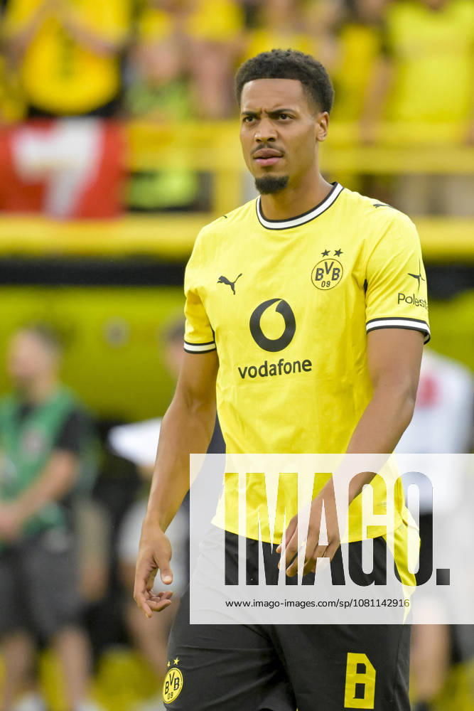 Felix Nmecha (Borussia Dortmund) looks on during the pre-season friendly match between Borussia Dortmund and AS Roma at Signal Iduna Park on August 15, 2026 in Dortmund, Germany. (Photo by Max Maiwald DeFodi Images) -