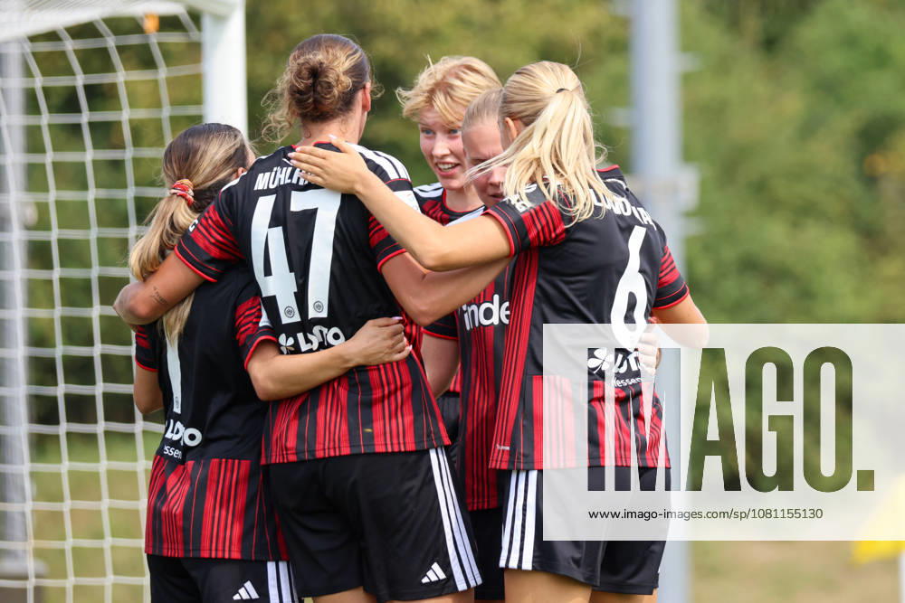 Herzogenaurach, Germany, August 16, 2026, Friendly Match: Olympique Lyon Women vs. Eintracht Frankfurt Women. Pictured from left: Second goal scorer Larissa Mühlhaus (SGE) scores the 1–0 goal for Frankfurt. Goal scorer Larissa Mühlhaus (SGE) scores the 1–0 goal for Frankfurt and celebrateswith her teammates