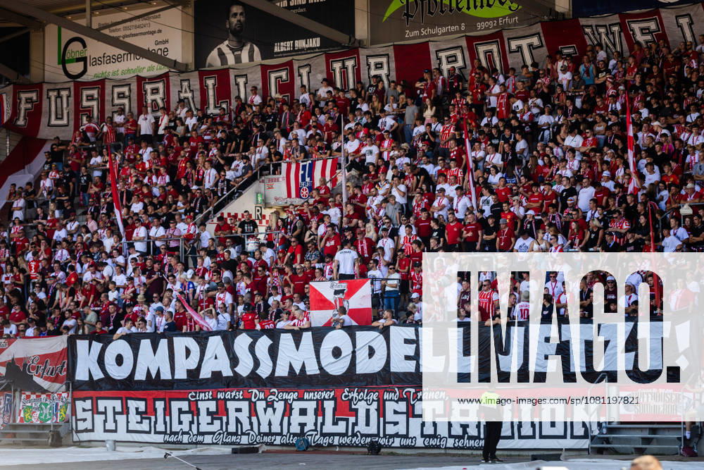 Erfurt, 150826, Northeast Regional Soccer League: FC Rot Weiss Erfurt vs. 1 FC Magdeburg U23. Pictured: Erfurt fans holding a banner calling for promotion reform, the Kompass model. Now