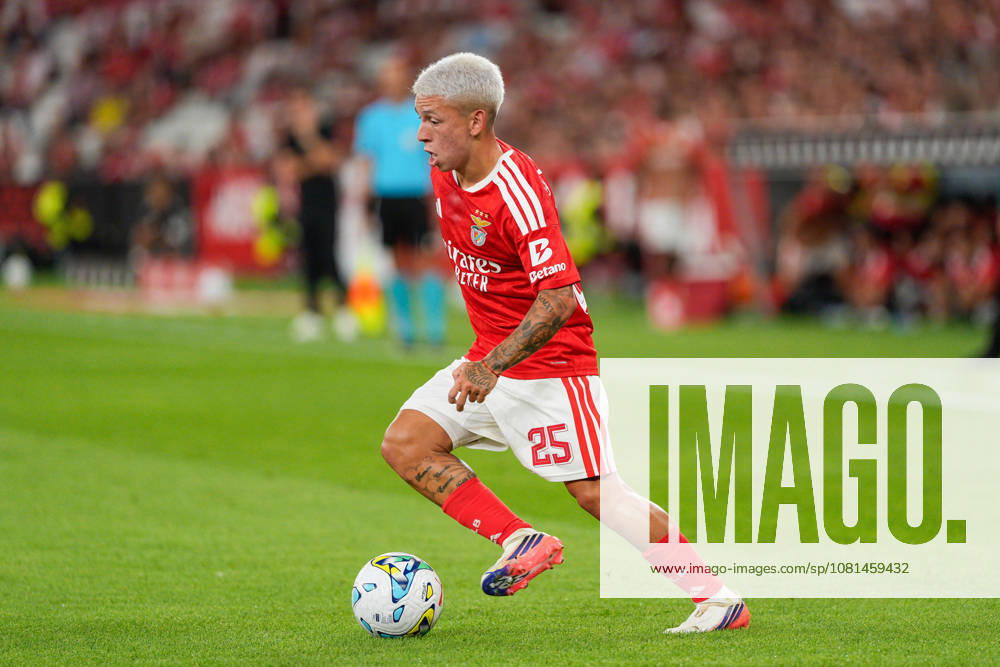 Gianluca Prestianni of SL Benfica in action during the UEFA Europa League Play-Offs 1st leg football match between SL Benfica and Aarhus GF at Estadio da Luz. Final score: SL Benfica 3:1 AGF Aarhus Lisbon Portugal - ZUMAs197 20260820_aaa_s197_384
