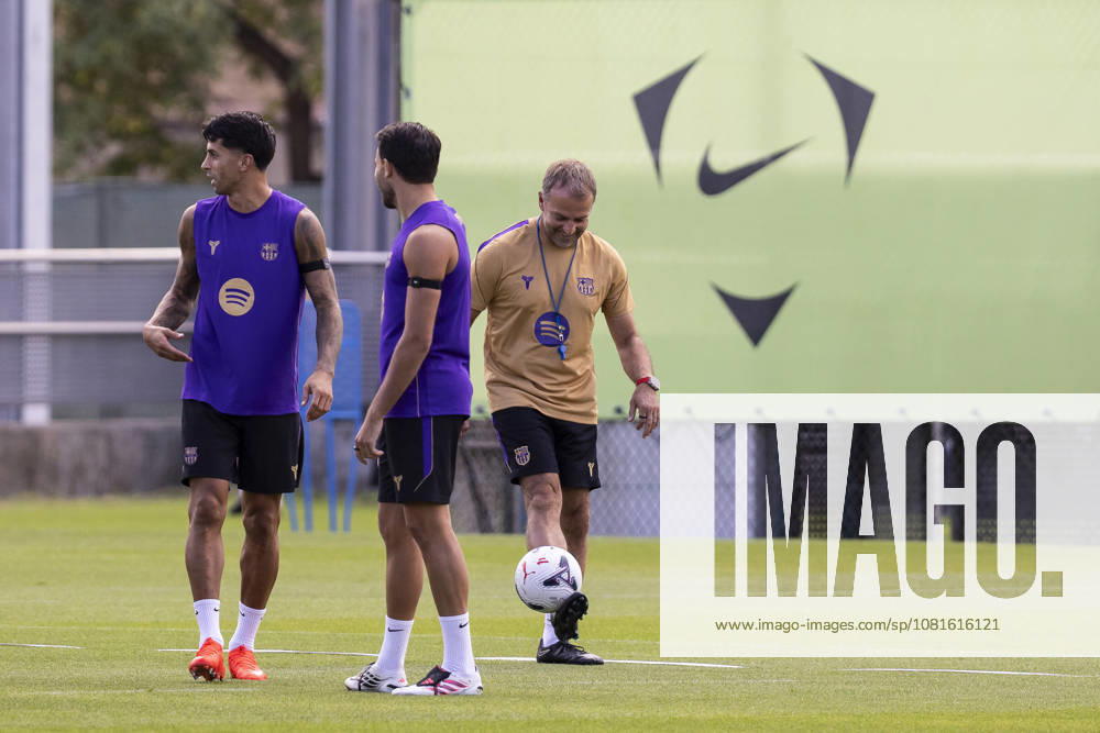 Hansi Flick, head coach during the training day of FC Barcelona, Barca ahead the Spanish League, Laliga EA Sports, football match against Elche CF at Ciudad Esportiva Joan Gamper on August 22, 2026 in Sant Joan Despi, Barcelona, Spain. FC Barcelona Training And press conference, PK, Pressekonferenz - LaLiga EA Sports - ZUMAa181 20260822_zaa_a181_015