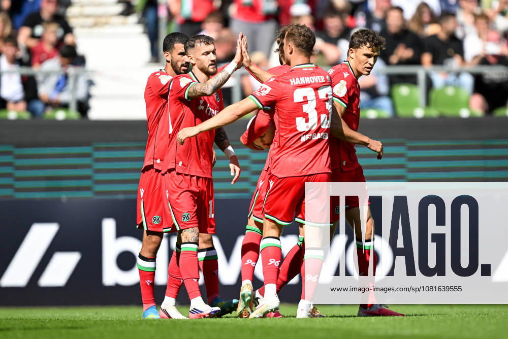 DFB Cup 26-27: SV Hemelingen vs. Hannover 96 on August 22, 2026, at the Weserstadion in Bremen—celebrations, goal celebrations, goal scorers, goal scorer Marcel Hartel; Hannover celebrates after his goal to make it 0-3 MT
