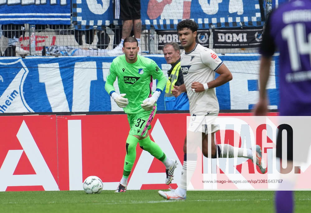Erzgebirgsstadion, Aue, GER, DFB Cup, Erzgebirge Aue vs. TSG Hoffenheim, Goalkeeper Luca Philipp (Hoffenheim). Photo by Hasan Bratic, DeFodi Images