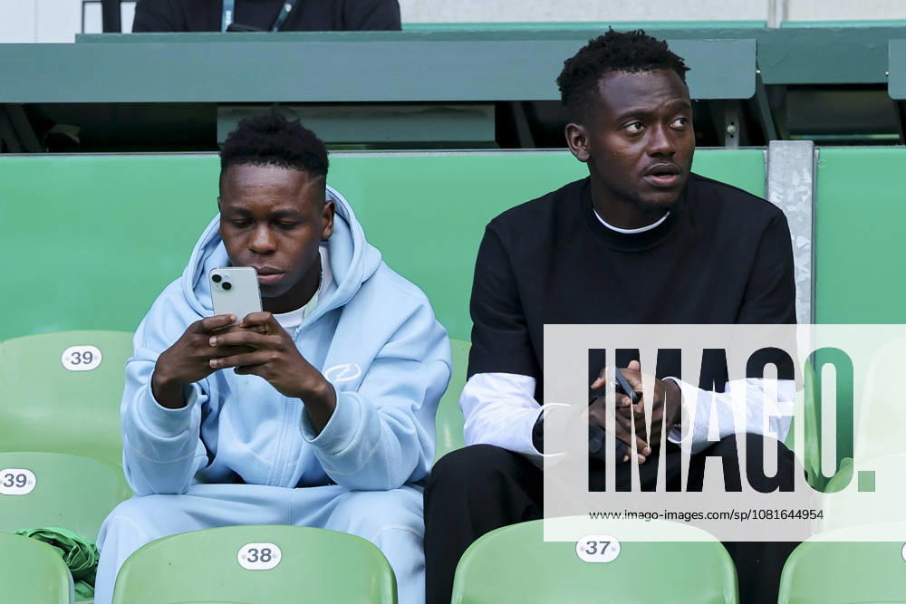 Mwisho Mhango of Hannover 96 and Mustapha Bundu of Hannover 96 watch during the DFB Cup match between SV Hemelingen and Hannover 96 at Weserstadion on August 22, 2026, in Bremen, Germany Photo by Marco Steinbrenner DeFodi Images Mwisho Mhango of Hannover 96 and Mustapha Bundu of Hannover 96 look on during the DFB Cup match between SV Hemelingen and Hannover 96 at Weserstadion on August 22, 2026 in Bremen, Germany Photo by Marco Steinbrenner, DeFodi Images Photo by Marco Steinbrenner, DeFodi Images