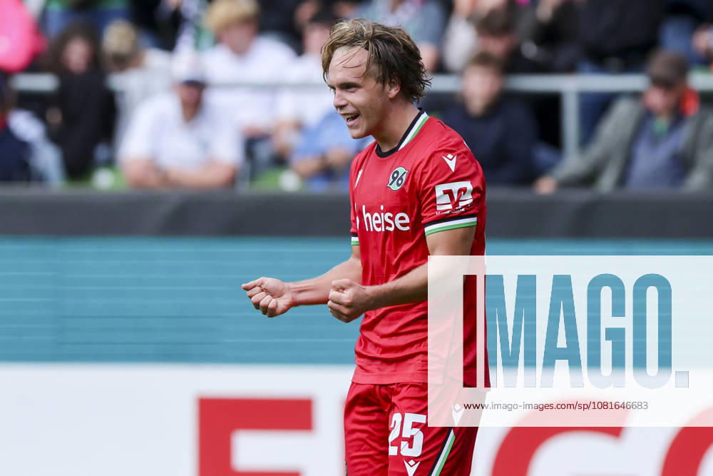 Lars Gindorf of Hannover 96 celebrates his goal to make the score 0–7 during the DFB Cup match between SV Hemelingen and Hannover 96 at Weserstadion on August 22, 2026, in Bremen, Germany Photo by Marco Steinbrenner, DeFodi Images Lars Gindorf of Hannover 96 celebrates after scoring his team’s seventh goal during the DFB Cup match between SV Hemelingen and Hannover 96 at Weserstadion on August 22, 2026 in Bremen, Germany. Photo by Marco Steinbrenner, DeFodi Images. Photo by Marco Steinbrenner, DeFodi Images.