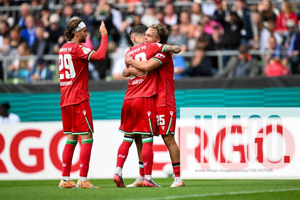 DFB Cup 26–27: SV Hemelingen vs. Hannover 96 on August 22, 2026, at the Weserstadion in Bremen—Cheers, goal celebrations, Goal scorers, goal scorer Lars Gindorf; Hannover celebrates after his goal to make it 0–7, along with Marcel Hartel and Kolja Oudenne MT