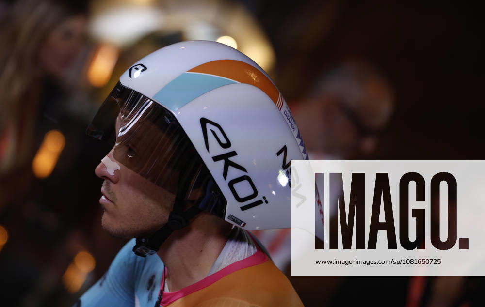 French rider Hugo Hofstetter (NSN Cycling) waits for the start inside Monte Carlo s casino during Tourof Spain s first stage, a 9.4 kilometers time trial in Monaco. First stage. Time trial in Monaco (9.4 km) !ACHTUNG: NUR REDAKTIONELLE NUTZUNG!