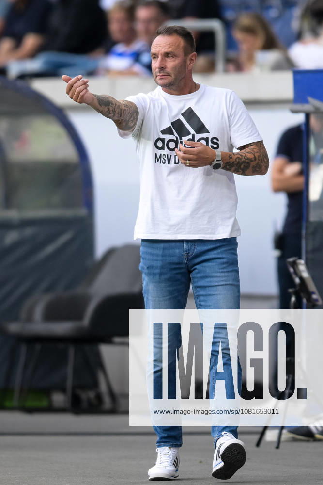 Soccer, DFB Cup, 20260822, MSV Duisburg vs. SV 07 Elversberg. Pictured: Duisburg coach Dietmar HIRSCH. Duisburg, Schauinsland Reisen Arena, North Rhine-Westphalia, Germany