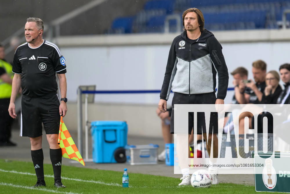 Soccer, DFB Cup, 20260822, MSV Duisburg vs. SV 07 Elversberg. Pictured: Elversberg coach Vincent WAGNER at the Schauinsland Reisen Arena in Duisburg, North Rhine-Westphalia, Germany