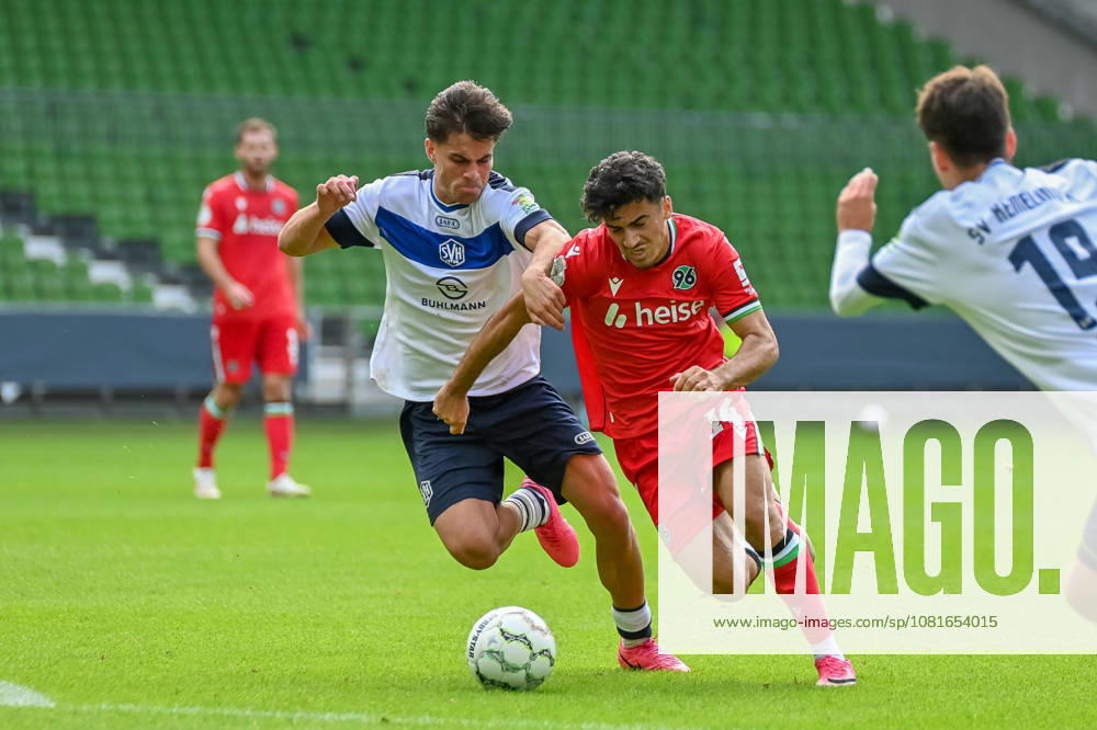 Husseyn Chakroun (Hannover 96), 14, vs. Emirhan Ciftci (SV Hemelingen), 58, SV Hemelingen vs. Hannover 96, Soccer, DFB Cup, 1st Round, 2026–2027 Season, August 22, 2026, SV Hemelingen vs. Hannover 96, Soccer, DFB Cup, First Round, 2026–2027 Season, August 22, 2026, Bremen