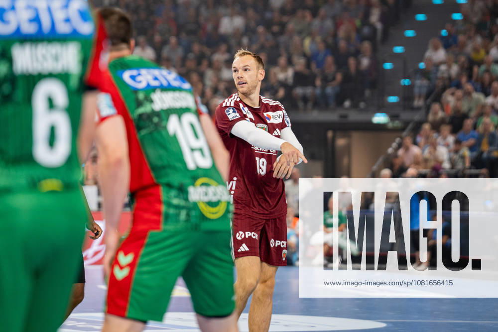 Fuechse Berlin (GER) vs. SC Magdeburg (GER), Handball, Men s Handball Bundesliga 1, Rexel Supercup 2026, 2026–2027 Season, Munich, August 22, 2026: Mathias Gidsel of Füchse Berlin, No. 19, points to the floor at SAP Garden in Munich, Germany