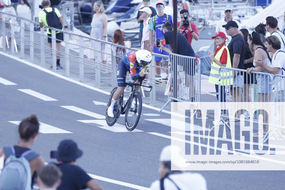 A Lidl Trek rider in action during Tour of Spain s first stage, a 9.4 kilometers time trial in Monaco, 22 August 2026. First stage. Time trial in Monaco (9.4 km) !ACHTUNG: NUR REDAKTIONELLE NUTZUNG!
