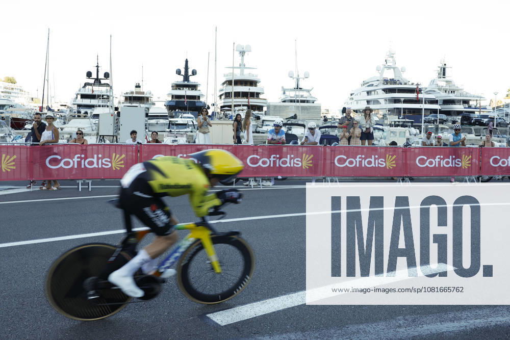 A rider in action during Tour of Spain s first stage, a 9.4 kilometers time trial in Monaco, 22 August 2026. First stage. Time trial in Monaco (9.4 km) !ACHTUNG: NUR REDAKTIONELLE NUTZUNG!
