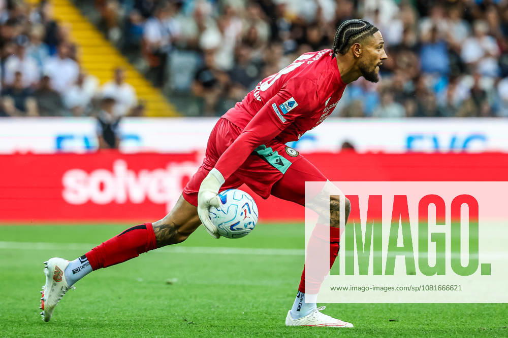 Maduka Okoye of Udinese Calcio during the Serie A 2026 2027 football match between Udinese Calcio and Como 1907 at Friuli Bluenergy stadium in Udine (Italy), August 22nd, 2026. CesarexPurini