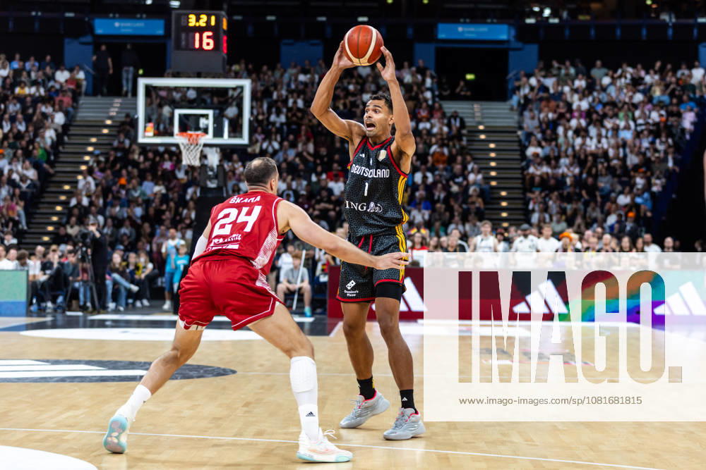 GER, 2026 Turkish Airlines Super Cup, Hamburg, Final, Germany vs. Croatia: Oscar Da Silva (Germany), 1; David Skara (Croatia), 24; Hamburg Barclays Arena, Hamburg, Germany
