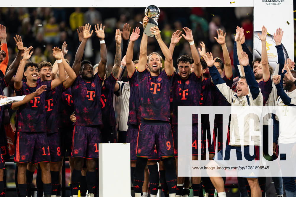 GER Germany, Soccer, 2026–2027 Season, Franz Beckenbauer Super Cup: Borussia Dortmund vs. FC Bayern Munich, Franz Beckenbauer Super Cup Winner 2026, FC Bayern Munich, Winner s Photo, Harry Kane of FC Bayern Munich, No. 9 holds up the trophy at Signal Iduna Park in Dortmund, North Rhine-Westphalia (NRW), Germany