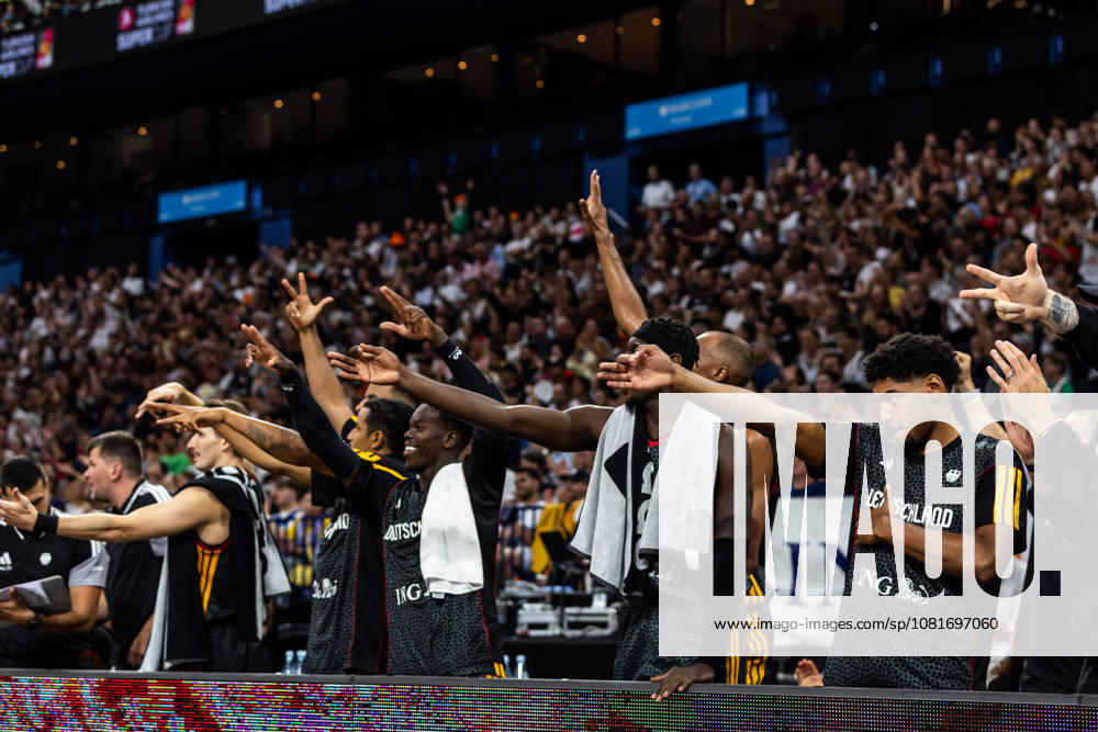 GER, 2026 Turkish Airlines Super Cup, Hamburg, Final, Germany vs. Croatia. The Team Germany bench celebrates at the Barclays Arena in Hamburg, Germany.