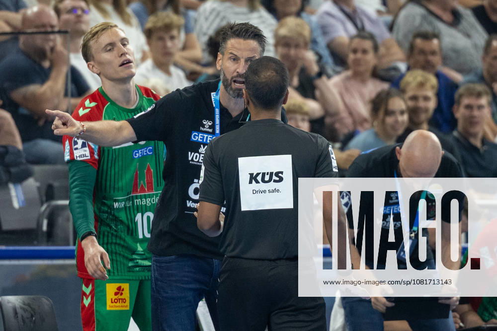 Bennet Wiegert (SC Magdeburg, Head Coach) talks to the referee, SC Magdeburg vs. Füchse Berlin, Handball, HBL, REXEL SUPER CUP, 2026, 22.08.2026 Munich SAP Garden Germany