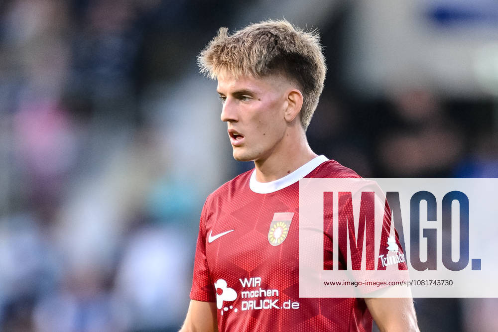 Lukas Stopel of SG Sonnenhof Grossaspach watches during the DFB Cup first-round match between SG Sonnenhof Grossaspach and Arminia Bielefeld, Wir machen Druck Arena on August 22, 2026, in Grossaspach, Germany Photo by Harry Langer, DeFodi Images Lukas Stopel of SG Sonnenhof Grossaspach looks on during the DFB Cup first-round match between SG Sonnenhof Grossaspach and Arminia Bielefeld at Wir machen Druck Arena on August 22, 2026 in Grossaspach, Germany. Photo by Harry Langer, DeFodi Images. Photo by Harry Langer, DeFodi Images. DFB and DFL regulations prohibit any use of photographs as image sequences and or quasi-video.