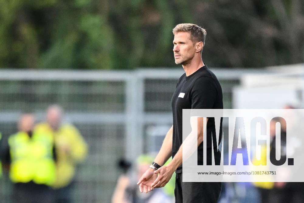 Arminia Bielefeld coach Oliver Kirch gestures during the DFB Cup first-round match between SG Sonnenhof Grossaspach and Arminia Bielefeld, at the Wir machen Druck Arena on August 22, 2026, in Grossaspach, Germany. Photo by Harry Langer, DeFodi Images. Coach Oliver Kirch of Arminia Bielefeld gestures during the DFB Cup first-round match between SG Sonnenhof Grossaspach and Arminia Bielefeld at the Wir machen Druck Arena on August 22, 2026 in Grossaspach, Germany. Photo by Harry Langer, DeFodi Images. Photo by Harry Langer, DeFodi Images. DFB and DFL regulations prohibit any use of photographs as image sequences and or quasi-video.