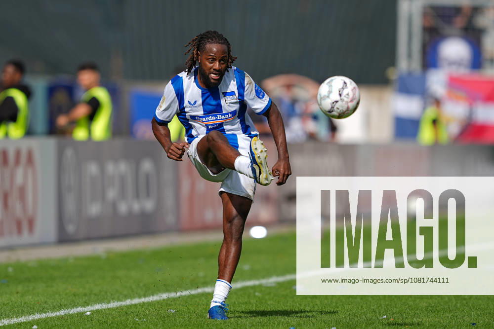 Soccer, DFB Cup, 1 FC Saarbrücken vs. Hertha BSC, 2026–2027 season, Ludwigspark Stadium, Deyovaisio Zeefuik, Hertha BSC, 42. DFB regulations prohibit any use of photographs as image sequences and or quasi-video