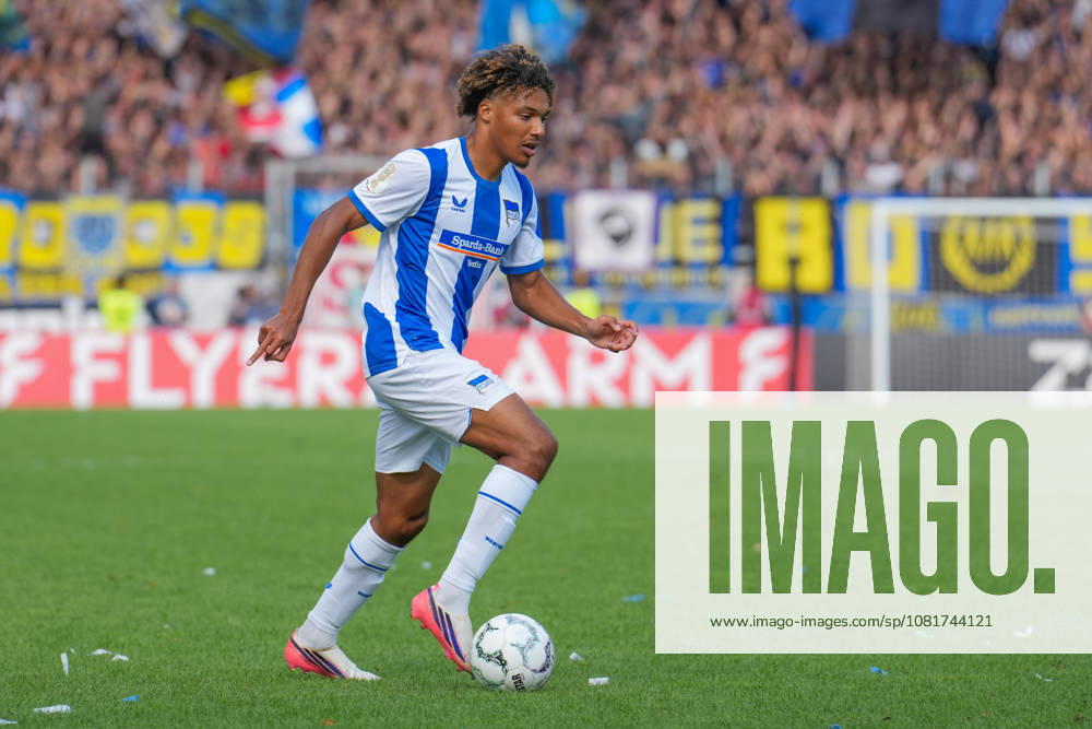 Soccer, DFB Cup, 1 FC Saarbrücken vs. Hertha BSC, 2026–2027 season, Ludwigsparkstadion, Oluwaseun Adewumi, Hertha BSC, 19. DFB regulations prohibit any use of photographs as image sequences and or quasi-video