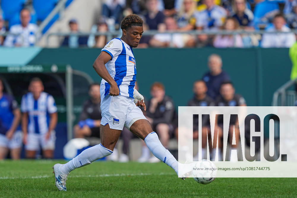 Soccer, DFB Cup, 1 FC Saarbrücken vs. Hertha BSC, 2026–2027 season, Ludwigsparkstadion, Farid Alfa Ruprecht, Hertha BSC, 20 DFB regulations prohibit any use of photographs as image sequences and or quasi-video