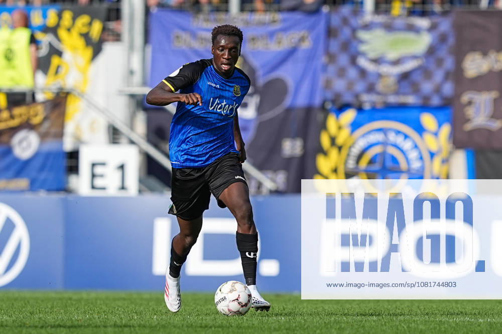 Soccer, DFB Cup, 1. FC Saarbrücken vs. Hertha BSC, 2026–2027 season, Ludwigspark Stadium, Abdoulaye Kamara, 1 FC Saarbrücken, 15. DFB regulations prohibit any use of photographs as image sequences and or quasi-video