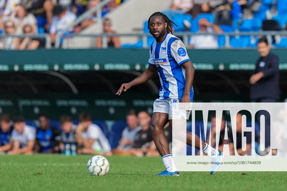 Soccer, DFB Cup, 1 FC Saarbrücken vs. Hertha BSC, 2026–2027 season, Ludwigsparkstadion, Deyovaisio Zeefuik, Hertha BSC, 42. DFB regulations prohibit any use of photographs as image sequences and or quasi-video.