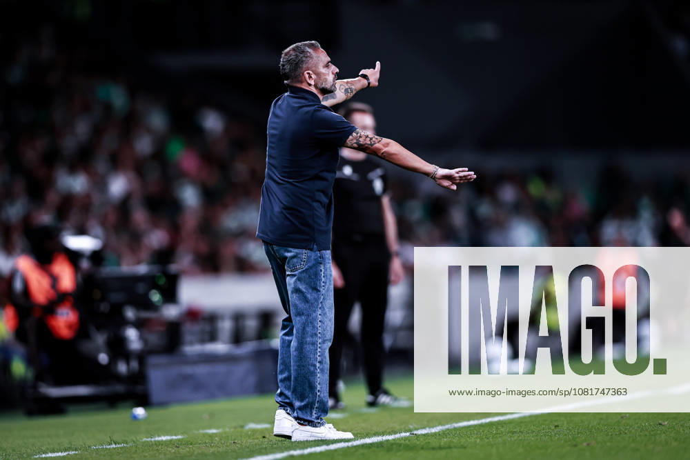 Sporting CP v FC Alverca - Liga Portugal Betclic 2026 27 Rui Borges, head coach of Sporting CP, reacts during the Primeira Liga Portugal Betclic match between Sporting CP and FC Alverca at Estadio Jose Alvalade in Lisbon, on August 22, 2026. Lisbon Lisboa Portugal