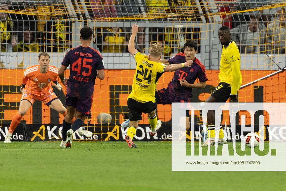 (260823) -- DORTMUND, Aug. 23, 2026 -- Players vie for the ball during the Franz Beckenbauer Supercup 2026 football match between FC Bayern Munich and Borussia Dortmund in Dortmund, Germany, Aug. 22, 2026. (Photo by Xinhua) (SP)GERMANY-DORTMUND-FOOTBALL-SUPERCUP-MUNICH VS DORTMUND JoachimxBywaletz