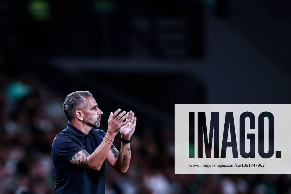 Sporting CP v FC Alverca - Liga Portugal Betclic 2026 27 Rui Borges, head coach of Sporting CP, reacts during the Primeira Liga Portugal Betclic match between Sporting CP and FC Alverca at Estadio Jose Alvalade in Lisbon, on August 22, 2026. Lisbon Lisboa Portugal