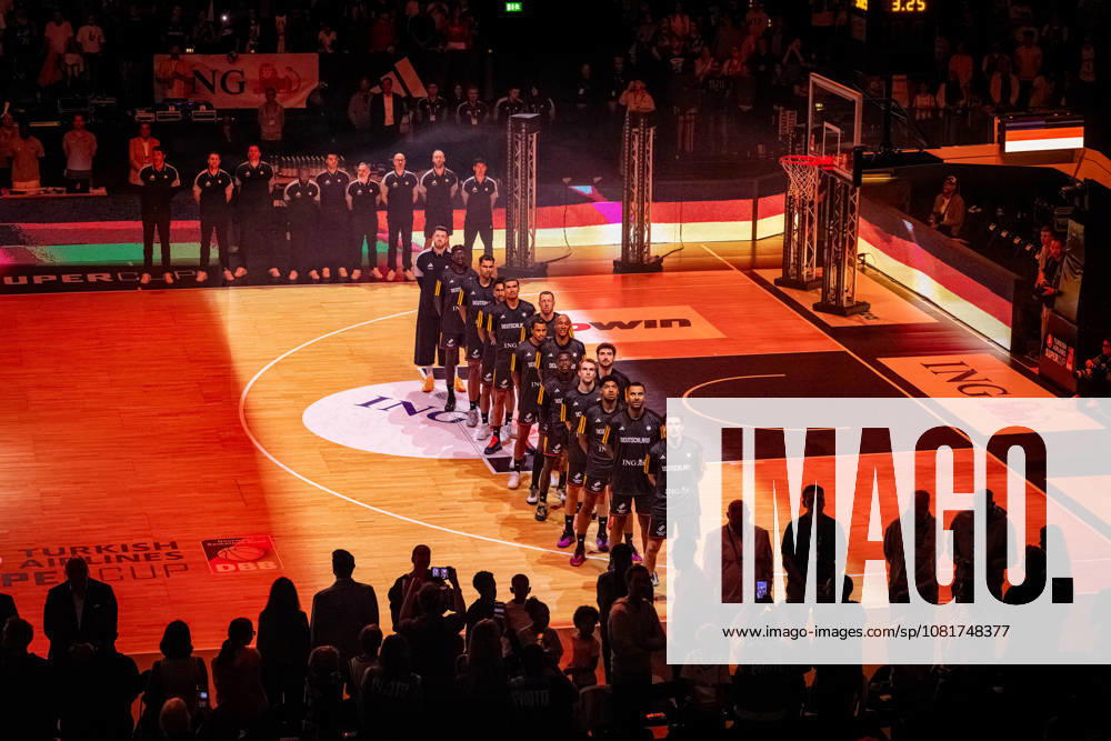 Basketball Hamburg, August 22, 2026, Turkish Airlines Supercup 2026 Final, Germany (GER) vs. Croatia (CRO), National Anthem, Barclays Arena, Hamburg, Sports Venue, David Krämer, Germany, No. 44 Kraemer Kramer, Johannes Thiemann, Germany, No. 32 Kostja Mushidi, Germany, No. 29 Malte Delow Germany, No. 20 Kay Patrick Bruhnke Germany, No. 19 Dennis Schröder (Schroeder) Germany, No. 17 Schröder (Schroder) Louis Olinde Germany, No. 16 Nelson Weidemann Germany, No. 11 Daniel Theis Germany, No. 10 Tristan Da Silva Germany, No. 05 Maodo Lo Germany, No. 04 Oscar da Silva Germany, No. 01 Isaac Bonga Germany, No. 00 Isaiah Hartenstein