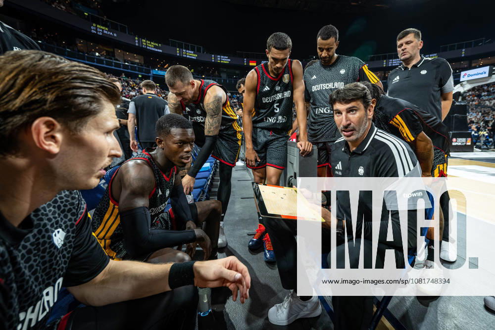 Turkish Airlines Supercup 2026 Final Germany (GER) vs. Croatia (CRO) Timeout: Alex Mumbru (Germany), National Team Coach Dennis Schröder (Schröder) (Germany), No. 17 Schröder (Schroeder) David Krämer (Germany), No. 44 Kraemer (Kramer)